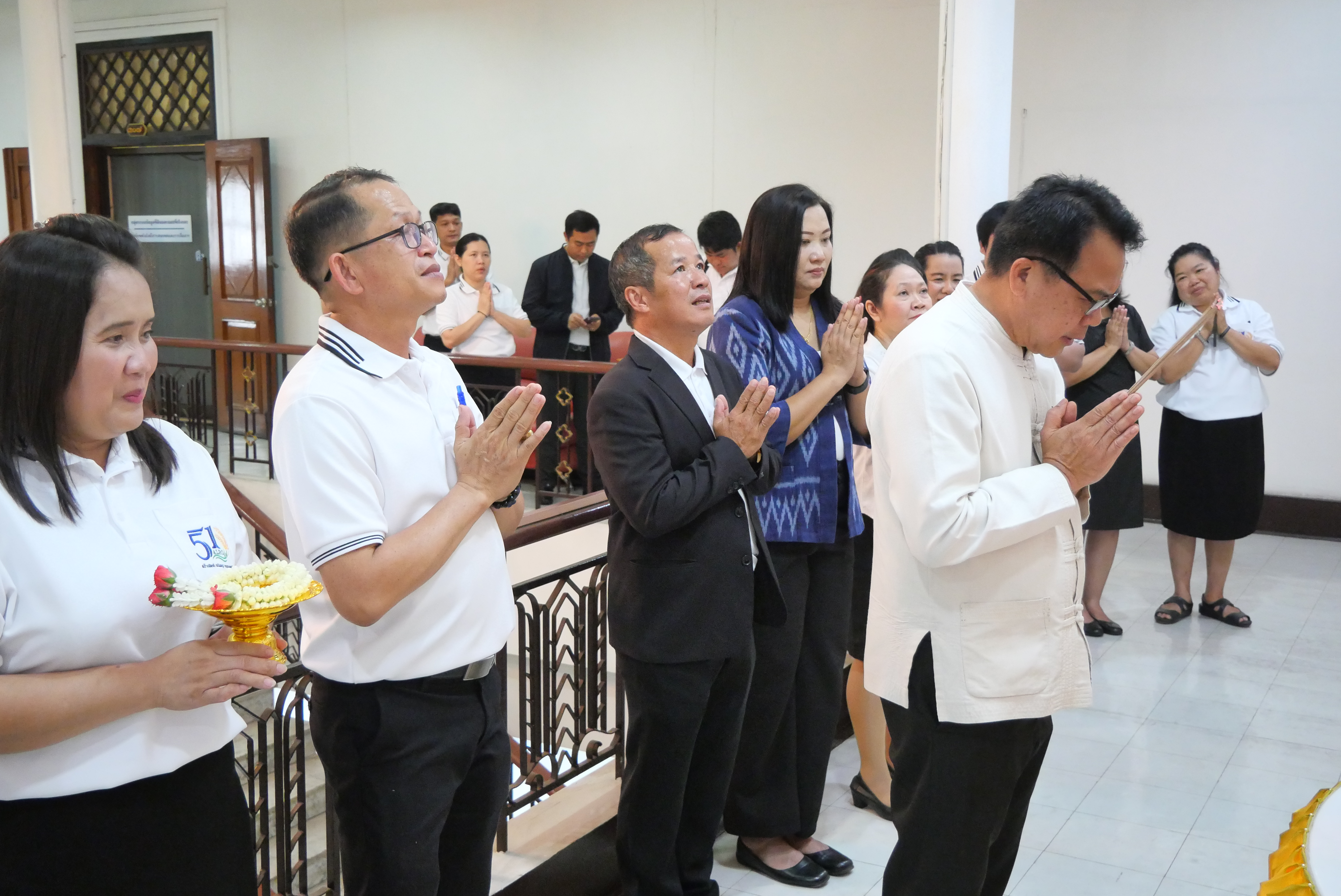 title - รองเลขาธิการ ส.ป.ก. สักการะสิ่งศักดิ์สิทธิ์ประจำ ส.ป.ก. เนื่องในโอกาสเข้ารับตำแหน่งใหม่